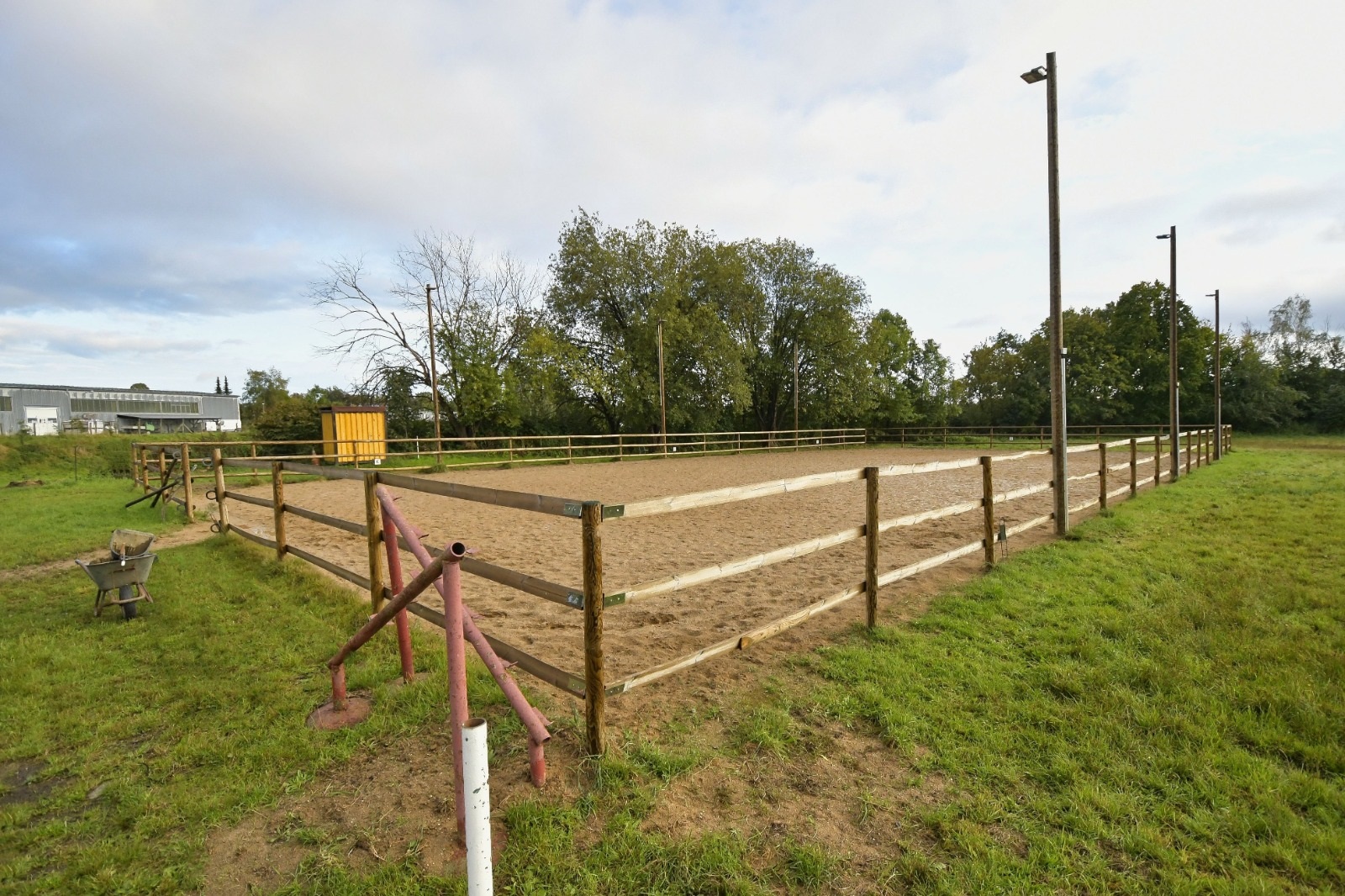 pferdesport/reitanlage/unser-reitplatz.jpg